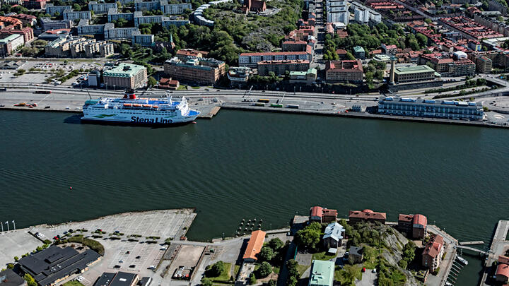 Flygfoto över båtarna i Lindholmshamnen